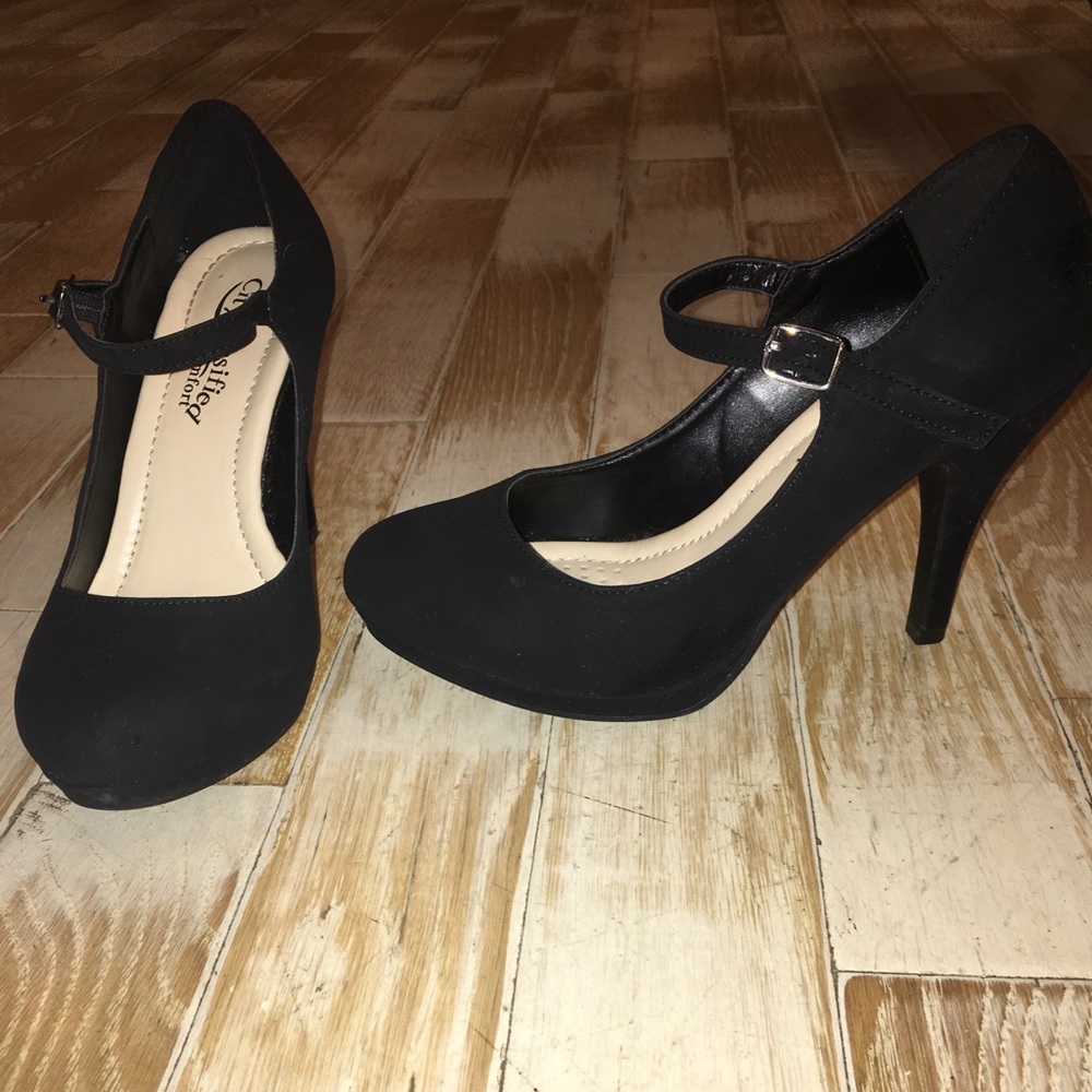 Black suede heels